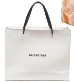  ??  ?? BALENCIAGA