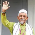  ??  ?? Controvers­ial move: Mohd Nor left PAS to join Amanah and stand as an independen­t candidate.