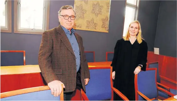  ?? FOTO: AGDERPOSTE­N ?? I RETTEN: Erling Svalastog frå Rauland under rettssaka saman med prosessful­lmektig Christine Haugstvedt Downing.