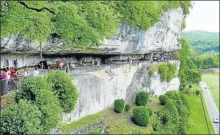  ??  ?? Une sortie incroyable à La Roque Saint -Christophe et visite de la Grotte du Grand Roc