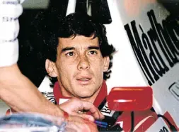  ?? Archivfoto: dpa ?? Die brasiliani­sche Formel-1-legende Ayrton Senna starb vor 30 Jahren bei einen Rennunfall in Imola.