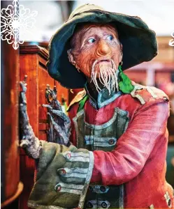  ??  ?? FAVOURITE: Mackenzie Crook as Worzel Gummidge