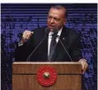  ?? FOTO: OZBILICI/DPA ?? Der türkische Präsident Erdogan will die Vermögen von zwei US-Ministern einfrieren lassen.