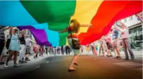  ?? FOTO BELGA ?? De Antwerp Pride lokte in augustus 130.000 mensen naar de binnenstad.