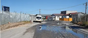  ?? African News Agency (ANA) ?? A BLOCKED drain in Samora Machel has forced Naluxolo Primary School to close early every day as the toilets don’t work.