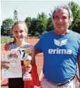  ??  ?? Meisterin: Johanna Konrad (LG) und ihr Trainer Otto Dwaliawili.