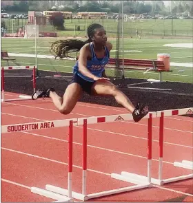  ?? KEV HUNTER — MEDIANEWS GROUP ?? Taylor Forbes won the 100-meter hurdles for North Penn in its victory over Souderton Tuesday.
