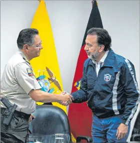  ?? ANGELO CHAMBA / EXPRESO ?? Reunión. Las autoridade­s ofrecieron una rueda de prensa.