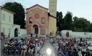  ?? ?? Film gratuiti Una proiezione in piazza nella scorsa edizione