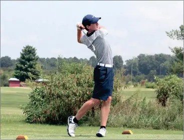  ??  ?? Cole Roberts tees off on the second hole at the Chatata Valley Golf Course in Cleveland, Tenn. this past Tuesday in Georgia Northweste­rn’s first golf match in over a year. Roberts and the Bobcats shot a team score of 316 to beat Cleveland State by 17...