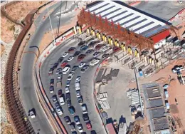  ??  ?? The federal government spent nearly $200 million to add booths and inspection dock spaces to the Mariposa Port of Entry in Nogales.