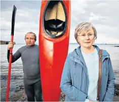  ?? ?? Waving off: moving without permission may be seen as a ‘canoe couple’ manoeuvre