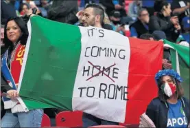  ??  ?? Aficionado italiano en Wembley.