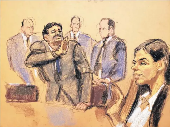  ??  ?? “El Chapo” saluda a su esposa, Emma Coronel Aispuro (a la derecha), en este boceto de la corte durante la audiencia de ayer en Nueva York.