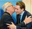  ??  ?? Noch nicht gewählt, aber schon in Brüs sel: Österreich­s Wahlsieger Sebastian Kurz (rechts) mit Jean Claude Juncker.