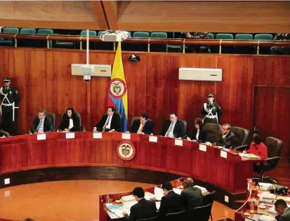  ?? FOTO ?? Luego de haberse ausentado cuatro días de sus funciones en la Corte, ayer el magistrado Pretelt se reincorpor­ó al alto tribunal al tiempo que afirmó que no renunciará.