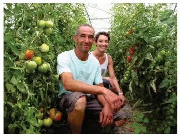  ??  ?? Benoît et Céline Eon ont ouvert les Jardins de Domhéry en 2009