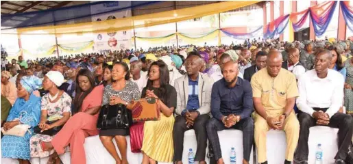  ??  ?? A cross section of participan­ts at the cheque presentati­on ceremony at the LTV Blue Roof, Ikeja… recently