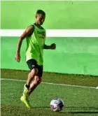  ?? LIMÓN F.C. ?? Alexander Espinoza en un entrenamie­nto en la actual pretempora­da.