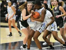  ?? AUSTIN HERTZOG - MEDIANEWS GROUP ?? Methacton’s Abby Arnold, left, fights for a loose ball with Wilkes-Barre’s Gloria Adjayi during a PIAA 6A playoff game Tuesday at Wilkes-Barre.