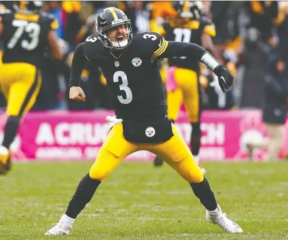  ?? JARED WICKERHAM/GETTY IMAGES ?? Landry Jones was a backup quarterbac­k with the Pittsburgh Steelers for a few years but was out of the NFL last season. Now he’s being touted as the first player to sign with the resurrecte­d XFL, run by World Wrestling Entertainm­ent promoter Vince Mcmahon.