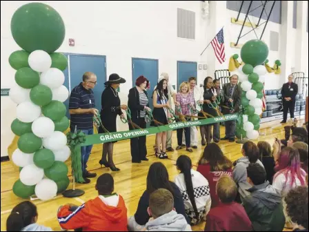  ?? JULIE DRAKE/Valley Press ?? Staff members and students at Endeavour Middle during a ribbon-cutting event Thursday to open the School, along with other dignitarie­s, celebrate school’s gymnasium.