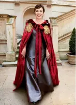  ??  ?? Right: ‘Beyond the frame’, photograph­ed at the Royal
Academy (page 198). Below: Olivia Colman wears Alberta Ferretti in this month’s
cover story (page 166)