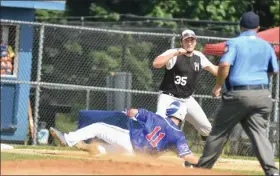  ?? BARRY TAGLIEBER/FOR MEDIANEWS GROUP ?? Roslyn’s Griffin Wittenberg slides into third as Perk Valley’s Cole Whitton takes the throw on Saturday.