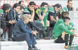  ?? FOTO: EFE ?? Jorge Jesus, durante la derrota ante el Marítimo El técnico fue agredido ayer