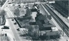  ?? FOTO: SOLNA STAD/BILDARKIVE­T ?? HISTORIA. Järnvägsom­rådet mellan Skytteholm och Huvudsta under förra seklet.