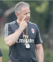  ?? ANSA ?? Sinisa Mihajlovic, 46 anni, prima stagione con il Milan