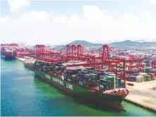  ??  ?? Shipping in China has been disrupted due to coronaviru­s