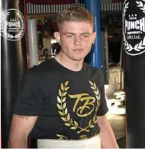  ?? Photo: GLEN McCULLOUGH ?? BRING IT ON: Exciting Toowoomba prospect Chris Brackin returns to the ring at Rumours Internatio­nal next Saturday night.