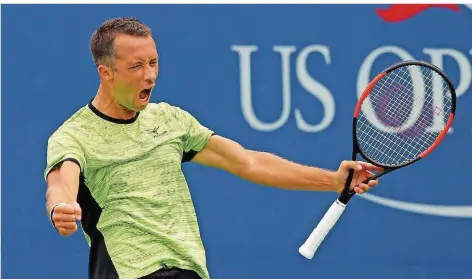  ?? FOTO: ELSA/AFP ?? Philipp Kohlschrei­ber schreit seine Freude heraus. Er hat gerade das Achtelfina­le der US Open erreicht.