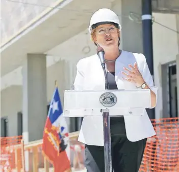  ?? FOTO: ATON CHILE ?? Bachelet revisó los avances de las obras del hospital de Cunco.