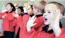  ?? TRACEY ADAMS/ African News Agency (ANA) ?? THE DEAF Federation of SA blames underfundi­ng for the shortage of teaching and learning materials. |