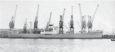  ??  ?? Το πρώτο πλοίο που απέκτησε. Ξεκίνησε την επιτυχημέν­η σταδιοδρομ­ία του στον τομέα της ναυτιλίας το 1964.
