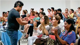  ?? / CORTESÍA ?? Llega a su fin esta semana el segundo curso de capacitaci­ón en lengua de señas que se imparte al personal del DIF Torreón