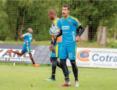  ?? FOTO ?? Andrés Ricaurte, quien pagó fecha de sanción ante Envigado por acumulació­n de tarjetas, regresa al mediocampo del Poderoso para conducir la ofensiva ante Bucaramang­a.