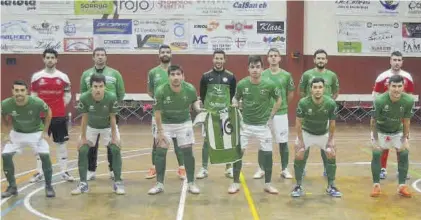  ??  ?? Los jugadores del Jerez Futsal antes de un partido anterior.
