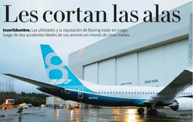  ??  ?? EN TIERRA. Además de los países europeos, Estados Unidos, Canadá, y China prohibiero­n los vuelos de aerolíneas con el modelo 737 Max 8 y 9.