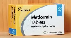  ??  ?? Scientists at Massachuse­tts General Hospital have found that the type 2 diabetes drug metformin controls the growth of breast, prostate and pancreas cancers