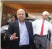  ?? Picture: GCINA NDWALANE ?? CALLING A HALT: Pravin Gordhan in Stanger where he was due to deliver his speech at a fundraisin­g dinner.