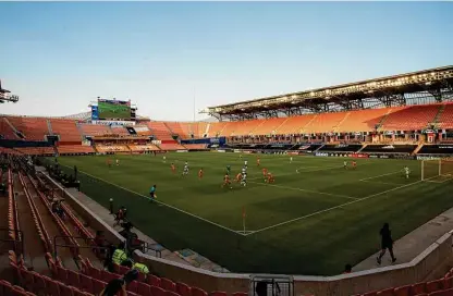  ?? Photos by Yi-Chin Lee / Staff photograph­er ?? The Dynamo and FC Dallas played Friday’s MLS match in front of no audience at BBVA Stadium. It was the Dynamo’s first home game since Feb. 29. The Dynamo ended the game with a 17-7 shot advantage over FC Dallas.