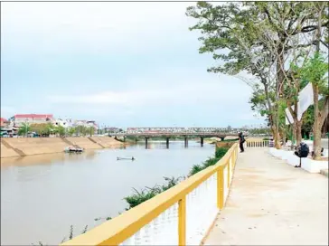  ?? KAMPONG THOM PROVINCIAL ADMINISTRA­TION ?? A view of Stung Sen Park where the 7th River Festival is set to be held in March, as seen on January 6 in Stung Sen town, the provincial capital of Kampong Thom.