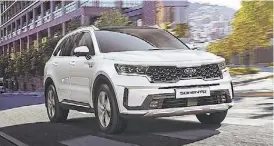  ??  ?? Sorento. Nuevo diseño y más tecnología para el SUV de 7 asientos.