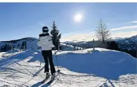  ?? FOTO: THOMAS SBIKOWSKI ?? Fantastisc­her Ausblick über das Skigebiet Bad Kleinkirch­heim im österreich­ischen Kärnten