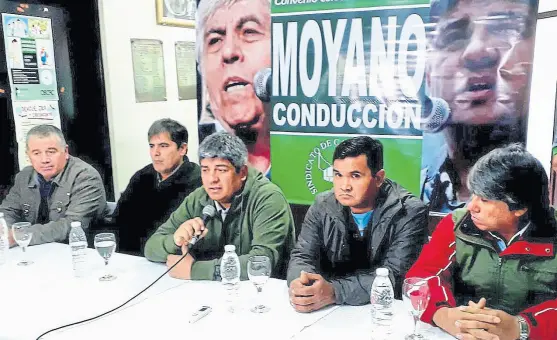  ?? Infocamion­eros ?? Pablo Moyano, hijo del titular del sindicato, lanzó críticas durante una conferenci­a en Formosa