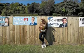  ?? BRADEN FASTIER/STUFF ?? Nelson Maori ward candidate Bernie Goldsmith has had some of her local body election campaign signs stolen, while Pākehā candidates’ signs remain untouched.