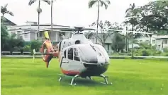  ??  ?? The pilot manoeuvres the helicopter for the emergency landing on Meradong-Julau District Council football field in Bintangor.